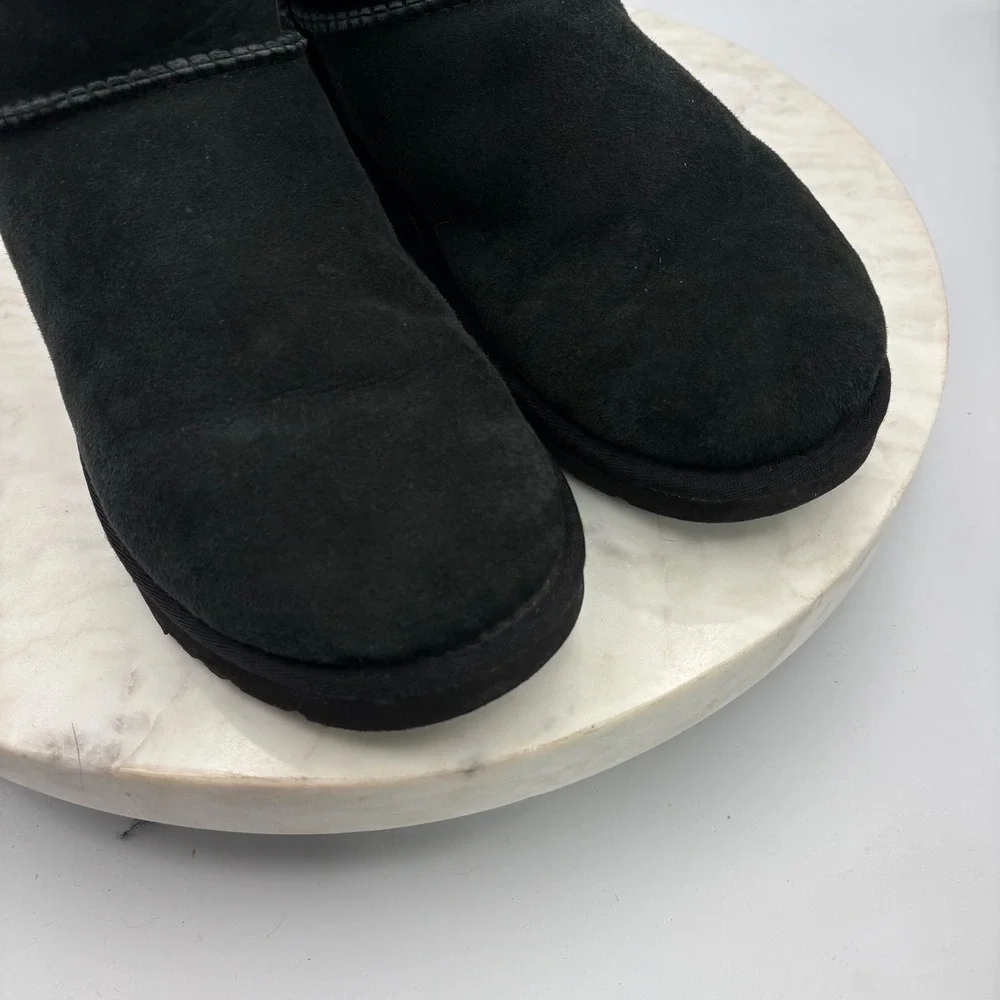 UGG Bailey Bow II Boots Women Size 9 Black Suede Sheepskin Cozy Winter Warm